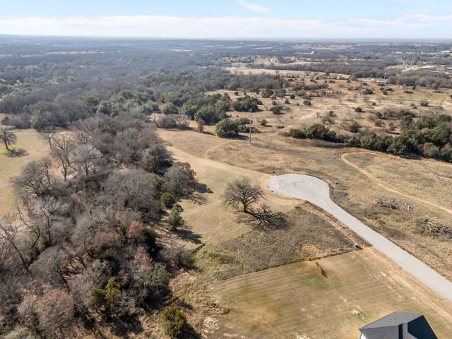 137 Aslan Road, Poolville, TX 76487