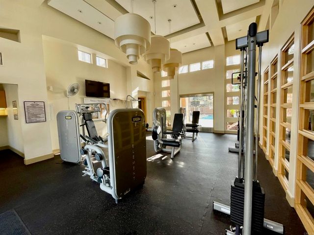 8889 Caminito Plaza Centro 7425, San Diego, CA 92122