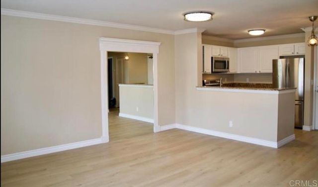 8889 Caminito Plaza Centro 7425, San Diego, CA 92122