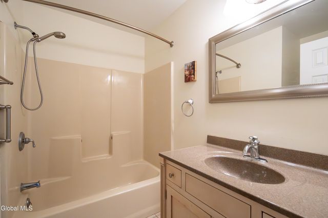 2013 Rosedale Way, Guilderland, NY 12303