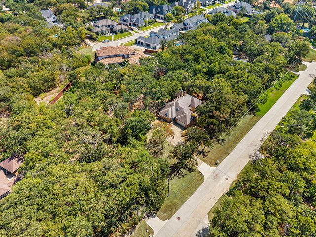 1653 creekside Drive, Southlake, TX 76092