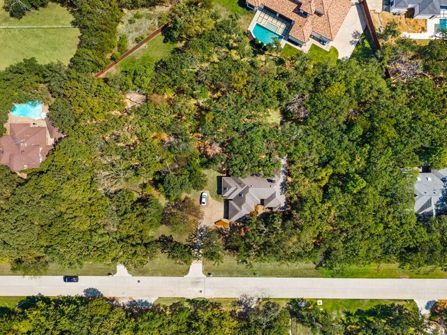 1653 creekside Drive, Southlake, TX 76092