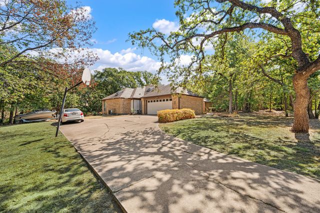 1653 creekside Drive, Southlake, TX 76092