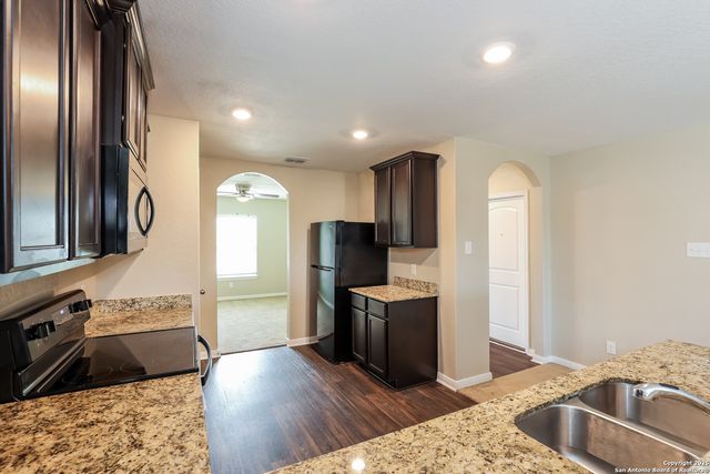 3215 Rosalind Way, San Antonio, TX 78222