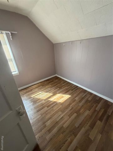 124 Le Roy Street, River Rouge, MI 48218