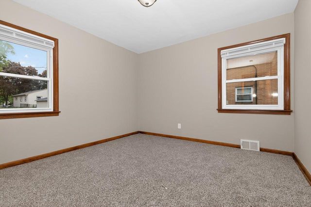 4806 W Hampton AVENUE, Milwaukee, WI 53218