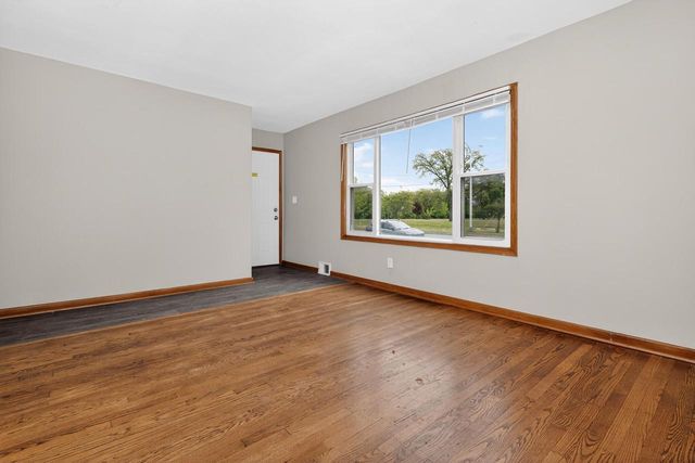 4806 W Hampton AVENUE, Milwaukee, WI 53218