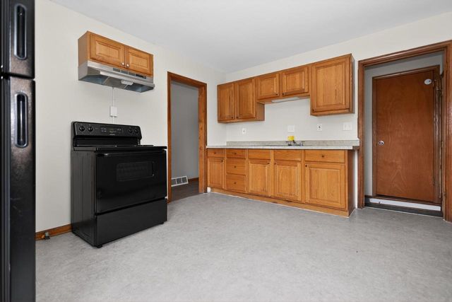 4806 W Hampton AVENUE, Milwaukee, WI 53218