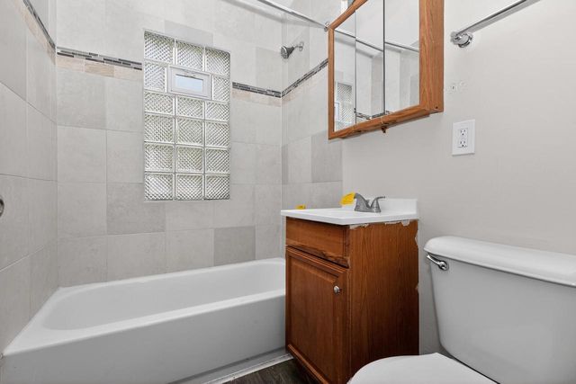 4806 W Hampton AVENUE, Milwaukee, WI 53218