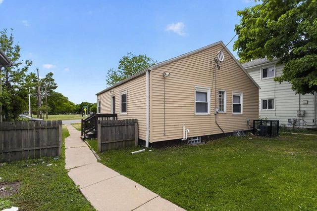4806 W Hampton AVENUE, Milwaukee, WI 53218