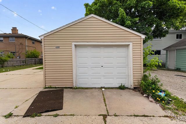 4806 W Hampton AVENUE, Milwaukee, WI 53218