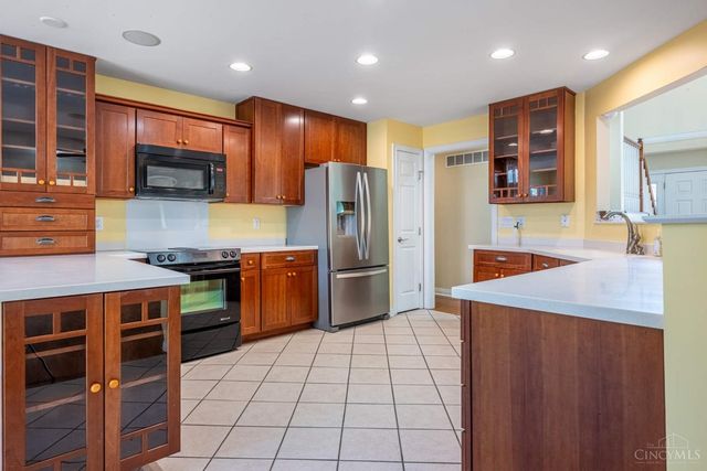 5075 Long Meadow Drive, Middletown, OH 45005