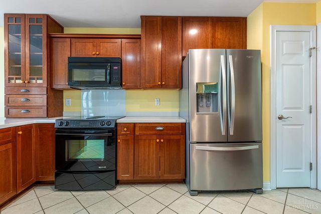 5075 Long Meadow Drive, Middletown, OH 45005