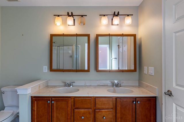 5075 Long Meadow Drive, Middletown, OH 45005
