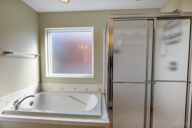 5075 Long Meadow Drive, Middletown, OH 45005