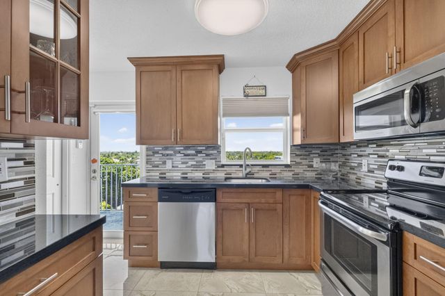 1536 SE 15th Court 704, Deerfield Beach, FL 33441