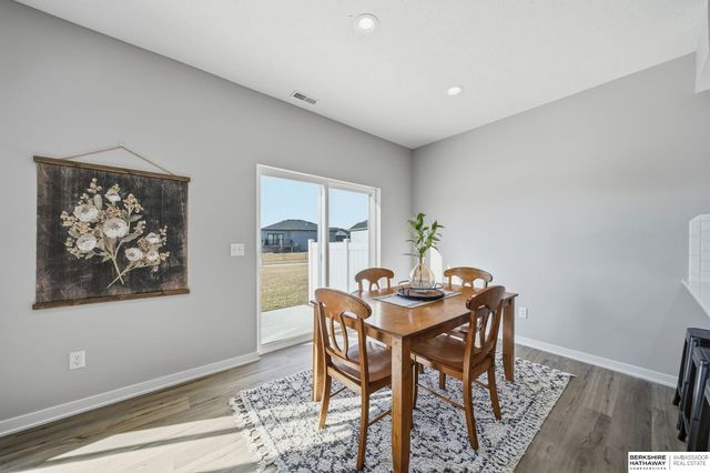 1039 Titan Drive, Hickman, NE 68372