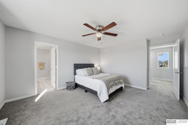 1039 Titan Drive, Hickman, NE 68372