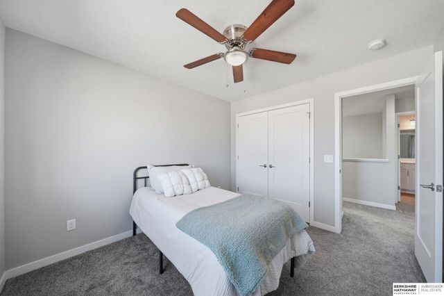 1039 Titan Drive, Hickman, NE 68372