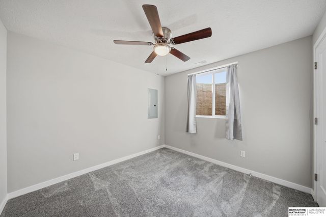 1039 Titan Drive, Hickman, NE 68372