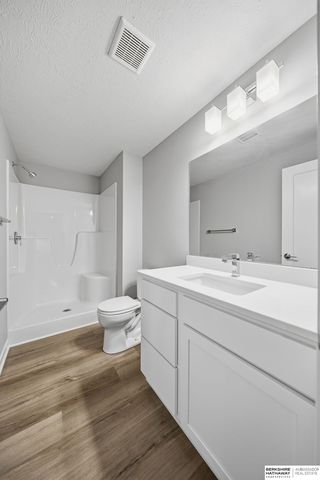 1039 Titan Drive, Hickman, NE 68372