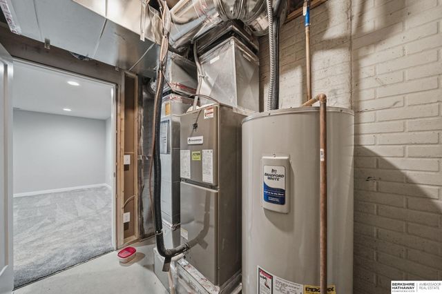 1039 Titan Drive, Hickman, NE 68372