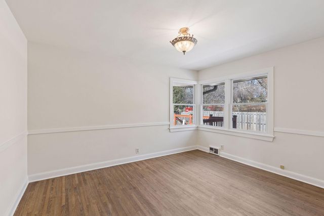 2079 Upper Saint Dennis Road, Saint Paul, MN 55116