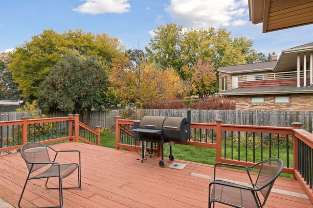 2079 Upper Saint Dennis Road, Saint Paul, MN 55116