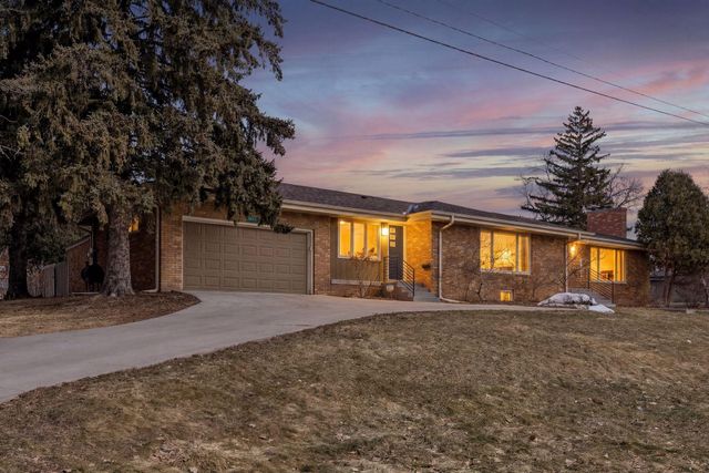 2079 Upper Saint Dennis Road, Saint Paul, MN 55116