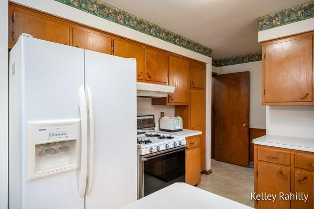 2762 100th Street SE, Caledonia, MI 49316
