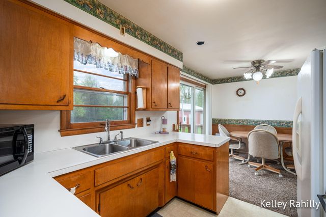 2762 100th Street SE, Caledonia, MI 49316