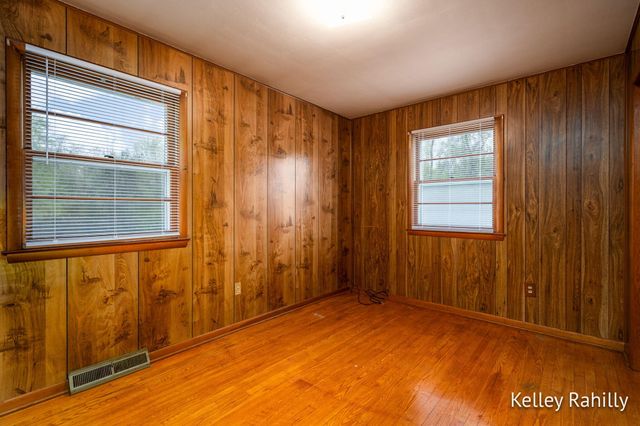 2762 100th Street SE, Caledonia, MI 49316