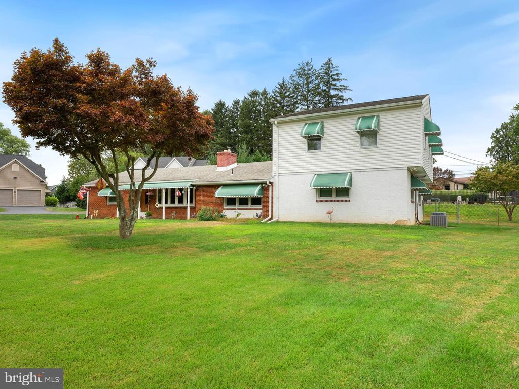 7 GARDEN CIR, West Chester, PA 19382