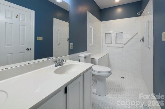 2000 Victorian Place, Charlotte, NC 28203