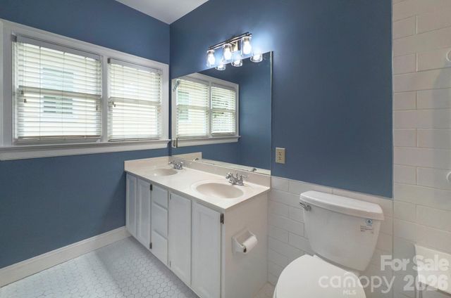 2000 Victorian Place, Charlotte, NC 28203