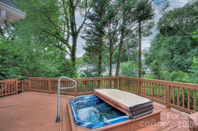 2000 Victorian Place, Charlotte, NC 28203