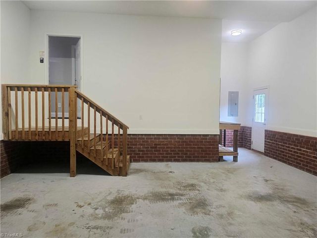 3401 Old Barn Road, Greensboro, NC 27410