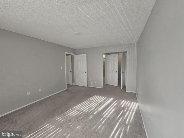 14 VERSAILLES CT, Trenton, NJ 08619