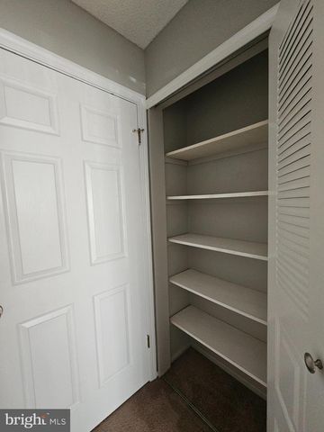 14 VERSAILLES CT, Trenton, NJ 08619