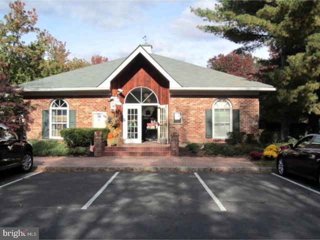 14 VERSAILLES CT, Trenton, NJ 08619