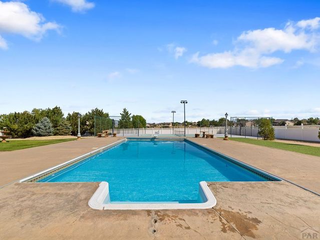 1180 S Oakleaf Dr, Pueblo West, CO 81007