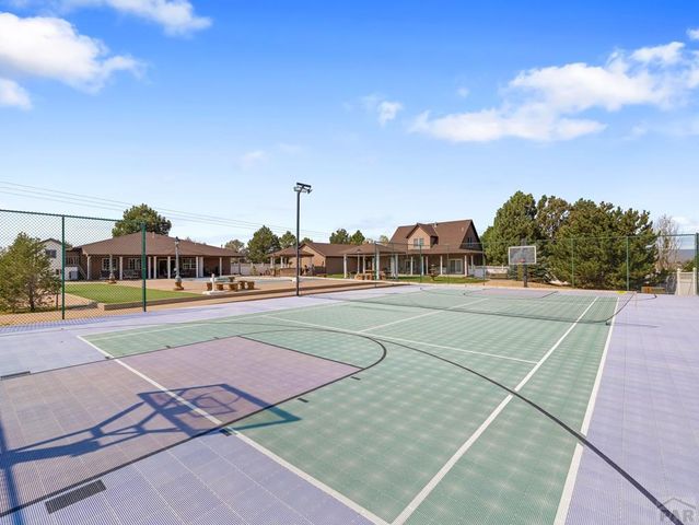1180 S Oakleaf Dr, Pueblo West, CO 81007