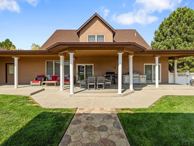 1180 S Oakleaf Dr, Pueblo West, CO 81007
