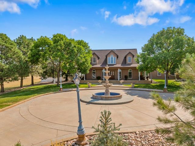 1180 S Oakleaf Dr, Pueblo West, CO 81007