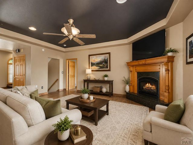 1180 S Oakleaf Dr, Pueblo West, CO 81007