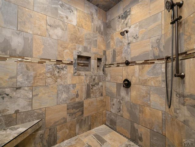 1180 S Oakleaf Dr, Pueblo West, CO 81007