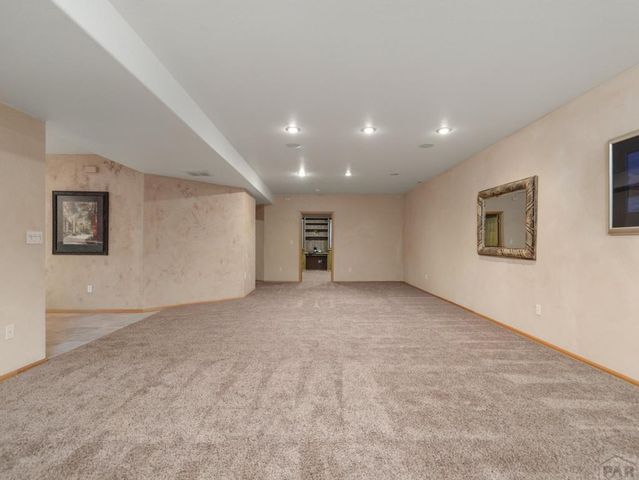 1180 S Oakleaf Dr, Pueblo West, CO 81007