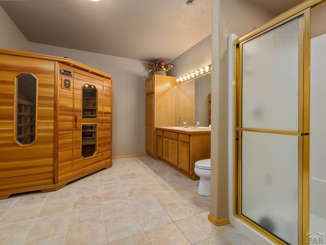 1180 S Oakleaf Dr, Pueblo West, CO 81007