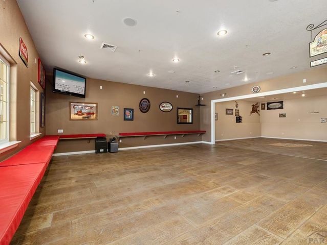 1180 S Oakleaf Dr, Pueblo West, CO 81007