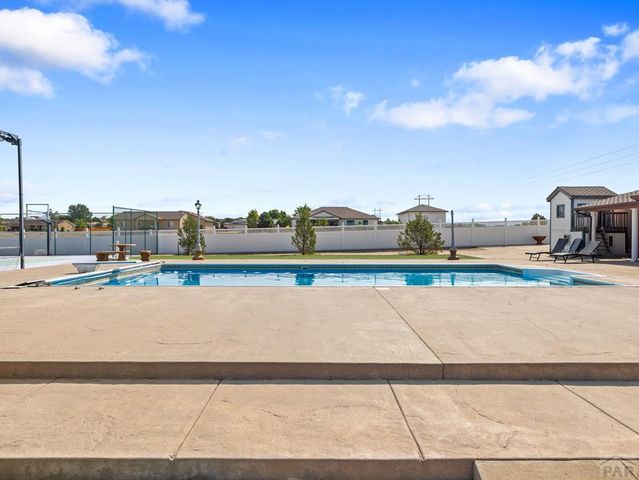 1180 S Oakleaf Dr, Pueblo West, CO 81007